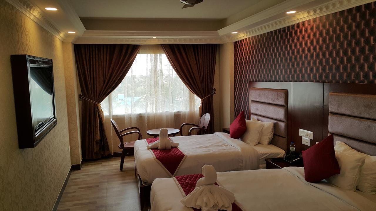 Hyders Park The Business Hotel Thanjavur Eksteriør billede